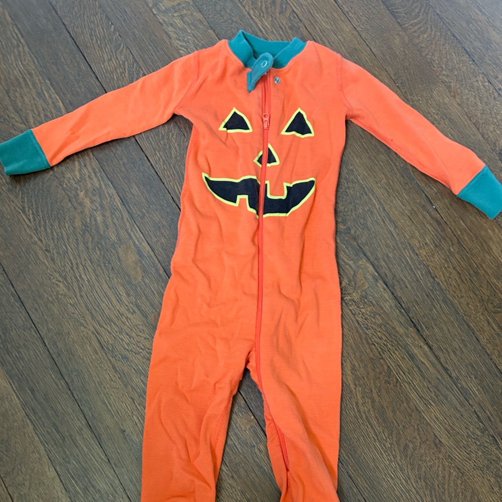 Hanna Andersson Pumpkin Face Orange Footie